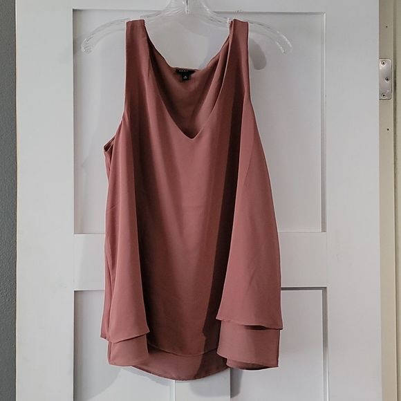 Torrid Pink Mauve V-neck - Picture 2 of 5